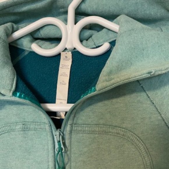 Women's Lululemon Zip Up Hoodie Size 4 - Picture 2 of 6